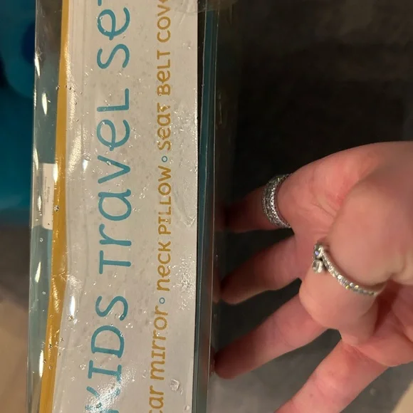 Kid Travel Set - Picture 4 of 4